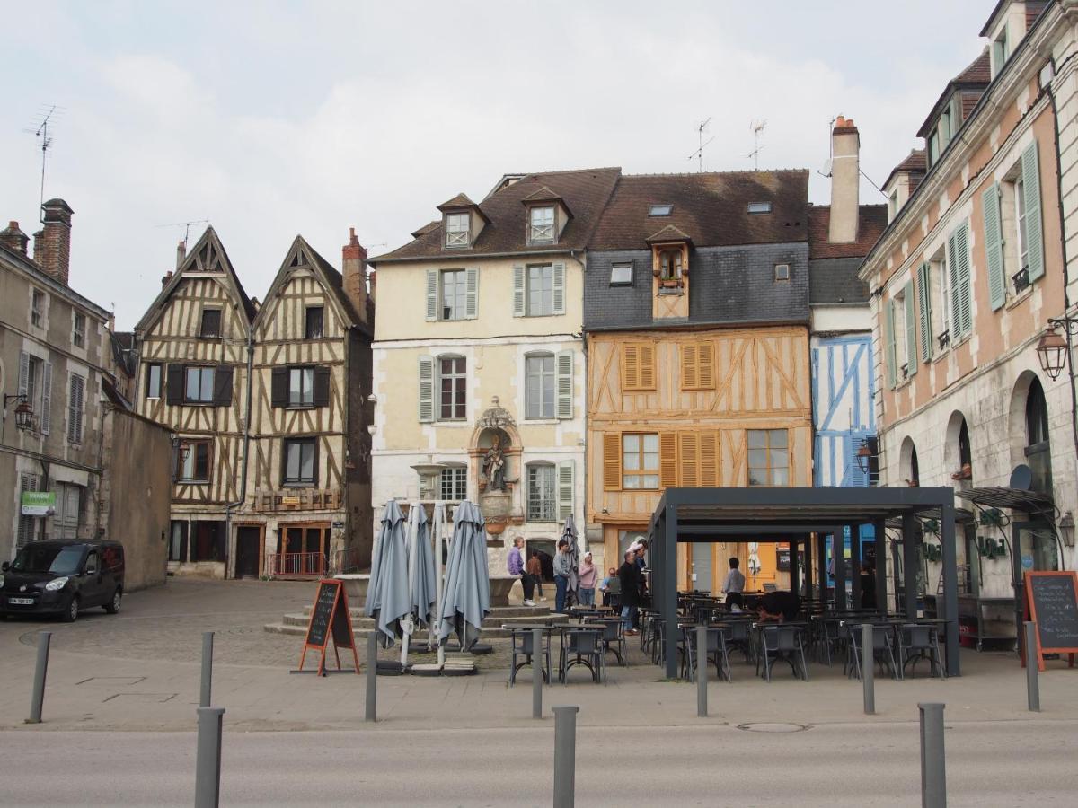 Le Mont Brenn Apartment Auxerre Ngoại thất bức ảnh